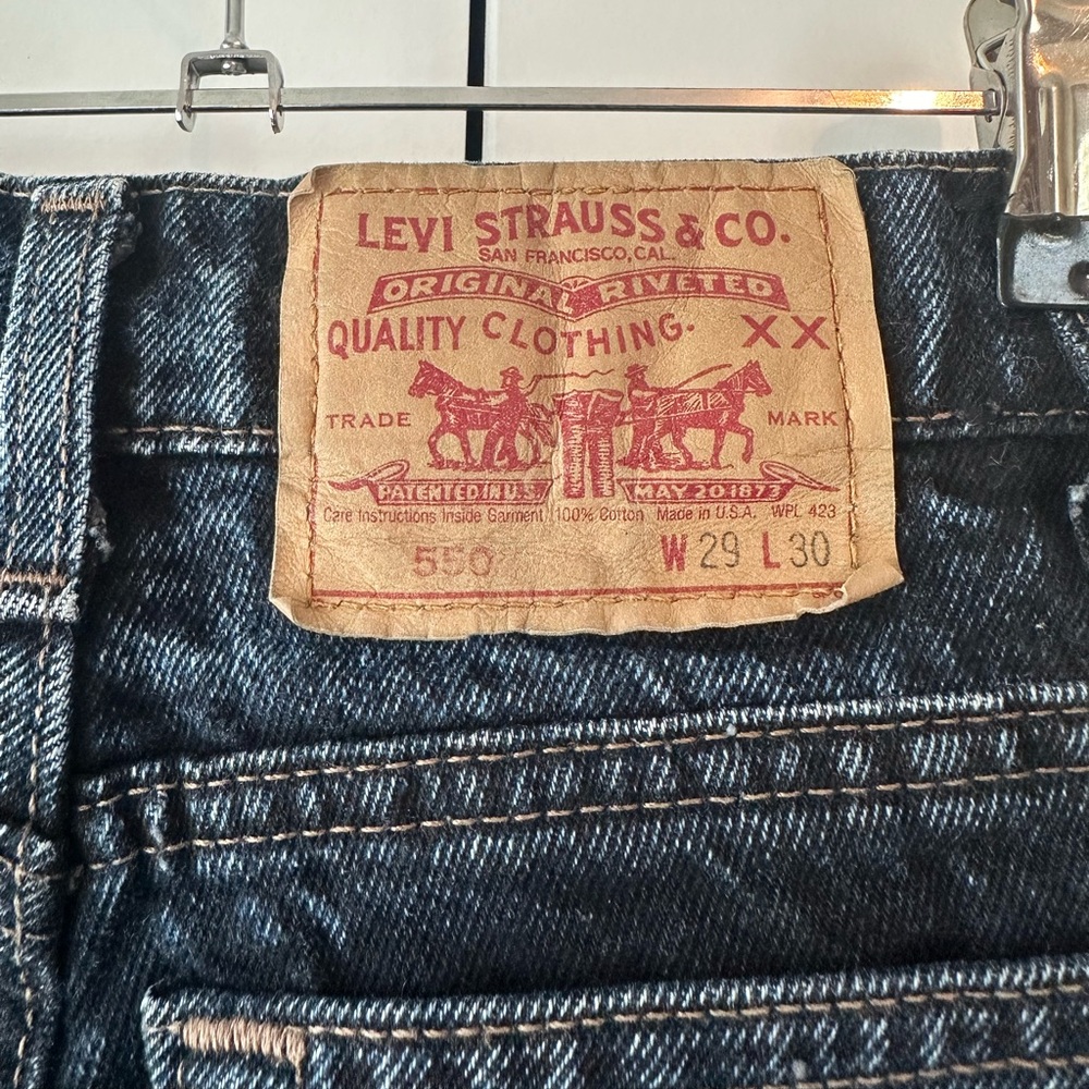 Vintage Levi’s 550 Dark Blue Denim Jeans USA Made (Size 29) - Picture 6 of 11